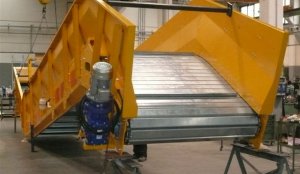 Chain-Driven Conveyor